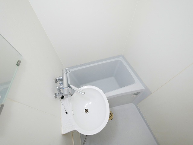 洗面設備　コンパクトで使いやすい洗面所