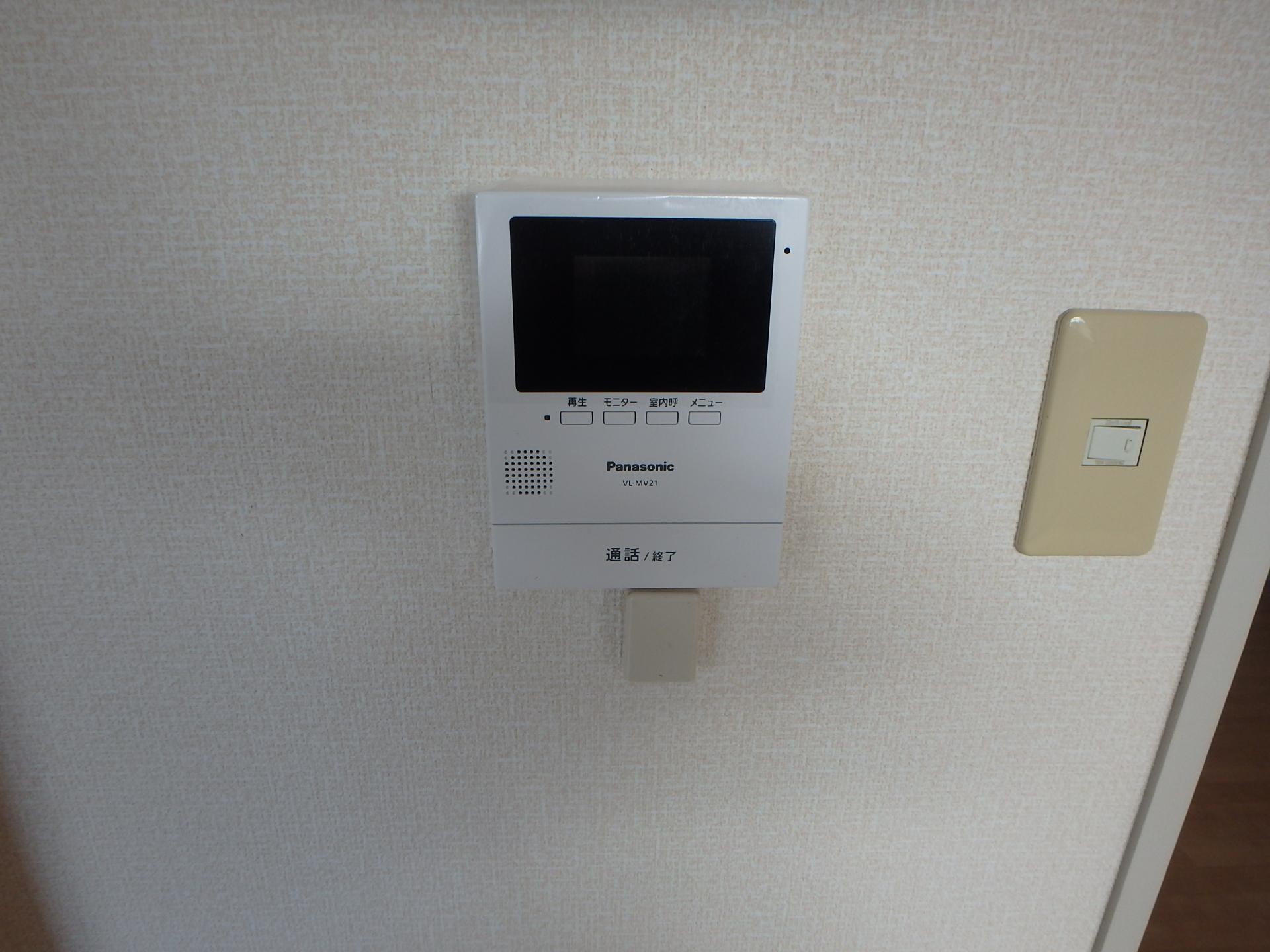 セキュリティ　ＴＶモニタ－ホン付です。（別号室の写真です）
