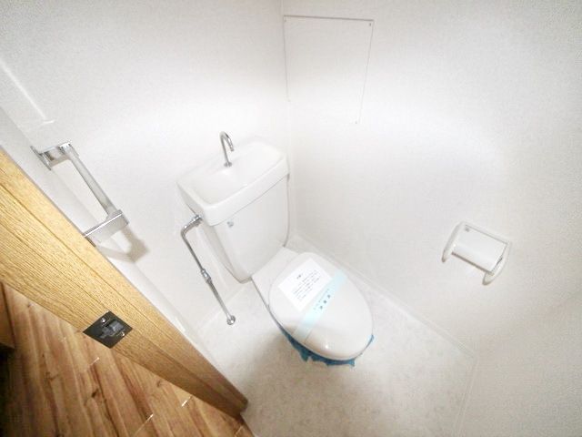 トイレ　別部屋参考写真