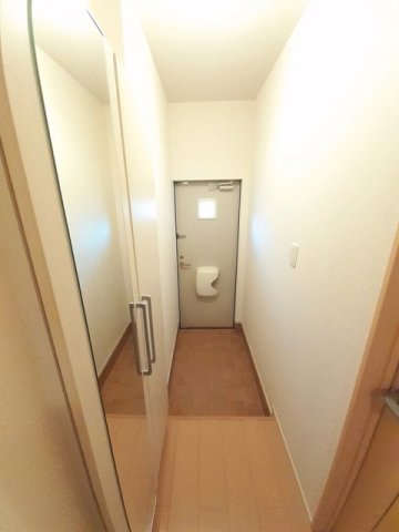 玄関　シンプルで使いやすい玄関です