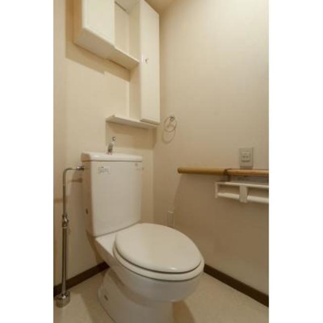 トイレ　※写真は同タイプ住戸です。