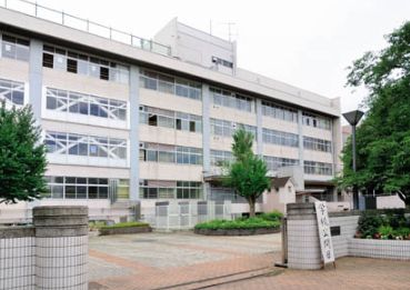 中学校　武蔵野市立第四中学校（中学校）まで1766m