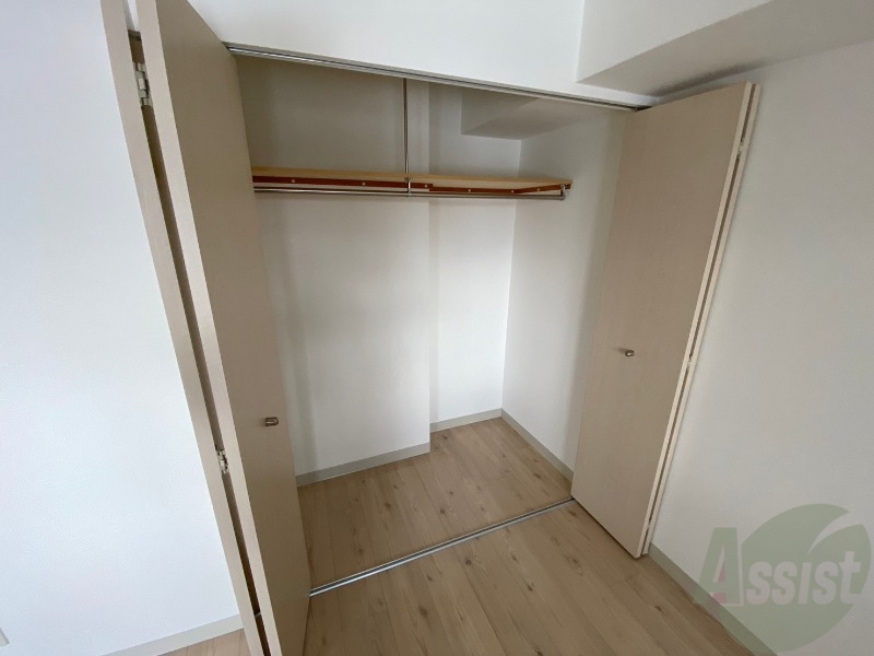 収納　寝室の収納です。部屋がすっきり片付きます。