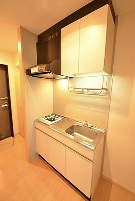 キッチン　別部屋の画像を使用しております。