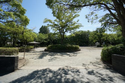 公園　君塚中央公園（公園）まで833m