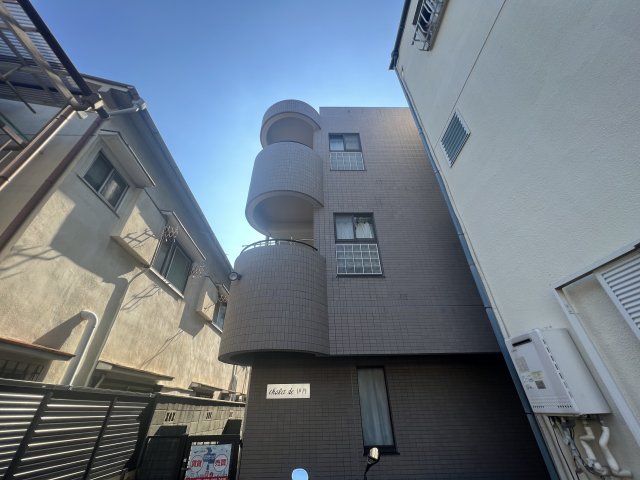 建物外観　TVインターフォン付きで安心です！