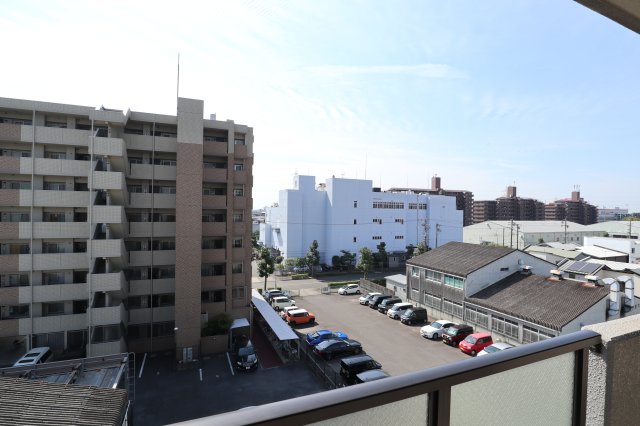 眺望　5Fからの展望になります。※別部屋のお写真で、現況優先と致し