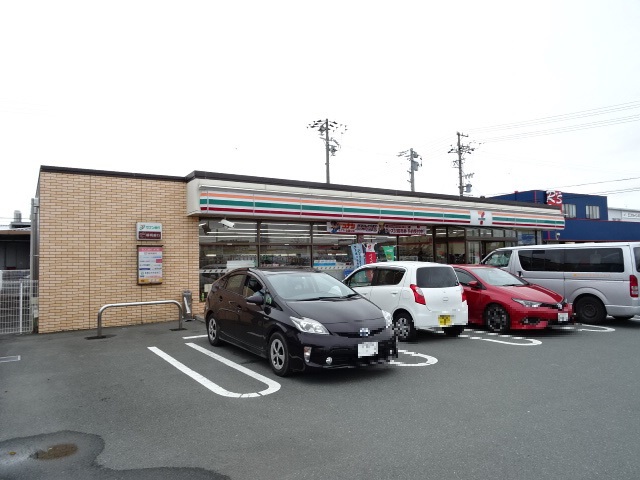 コンビニ　セブンイレブン（コンビニ）まで1292m