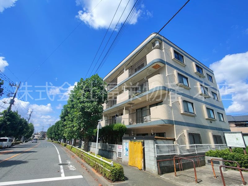 建物外観　４階建てマンション
