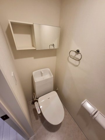 トイレ　※同タイプの写真となります。
