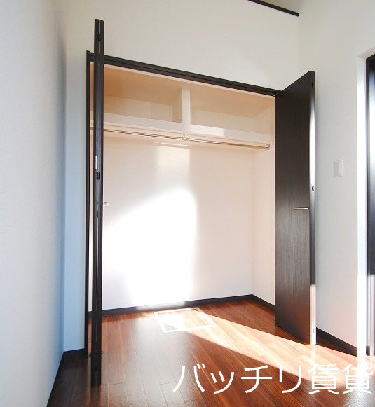 収納　画像は同型イメージの為、現況を優先いたします。