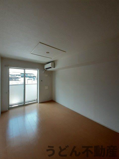 居室・リビング　うどん県のお部屋探しはうどん不動産へ うどんちゃんとLINE