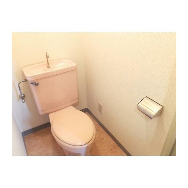 トイレ　清潔感のあるトイレです