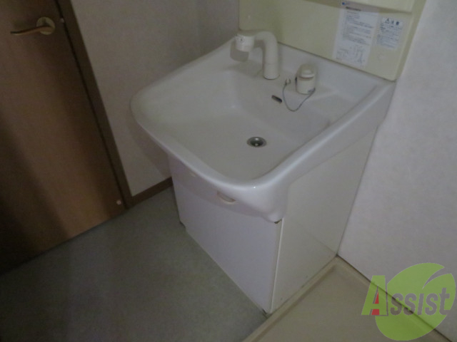 洗面設備　洗面台は独立していて、使いやすそうです。