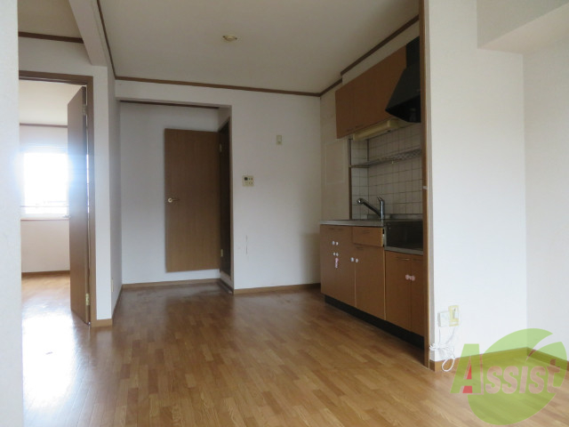 居室・リビング　広くてキレイなお部屋が広がっていて、充実した生活が送れそう。