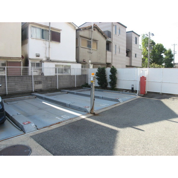 駐車場　敷地内駐車場