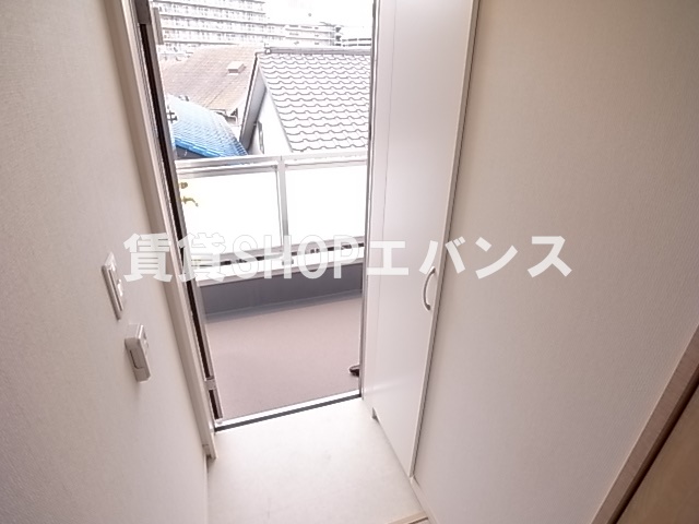 玄関　落ち着いた玄関です