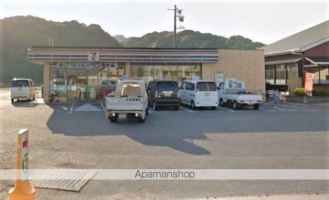 コンビニ　セブンイレブン（コンビニ）まで1929m