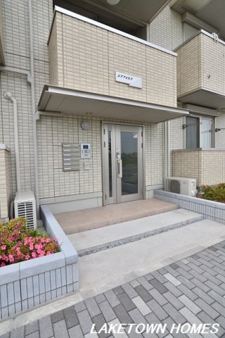 エントランス　オートロック付のエントランスです。