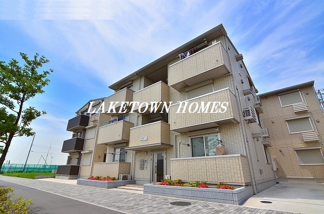 建物外観　レイクタウンでのお部屋探しは『地元』の当社にお任せ下さい！！