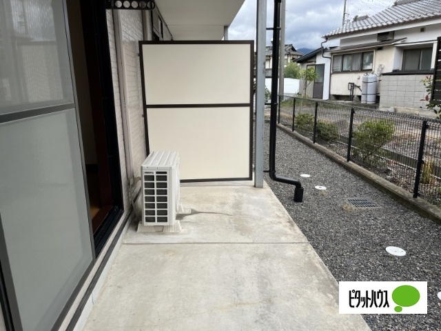バルコニー　テラス