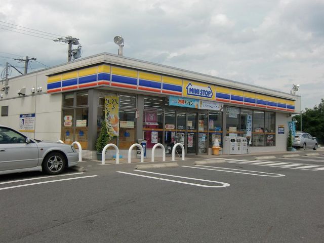 コンビニ　ミニストップ（コンビニ）まで1300m