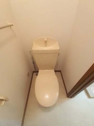 トイレ　落ち着いたトイレです