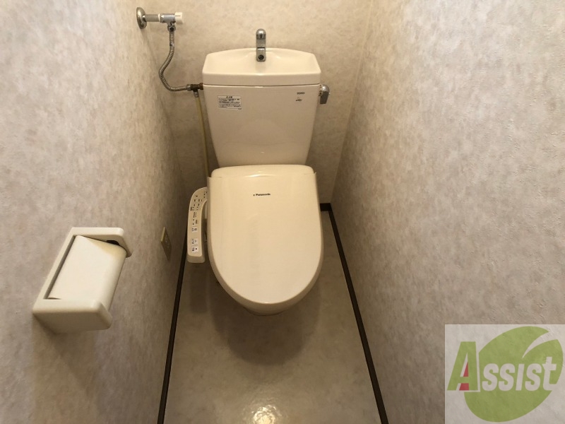 トイレ　トイレです。ウォシュレット付を探している方、おすすめです。