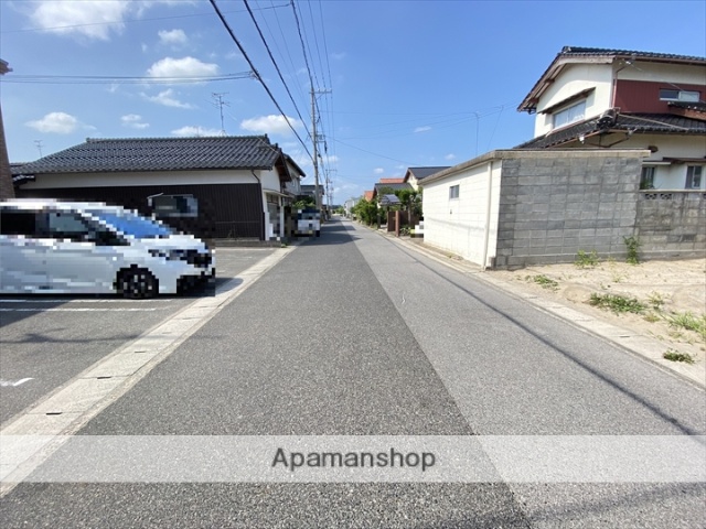 その他　前面道路（その他）まで0m