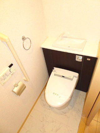トイレ　トイレ
