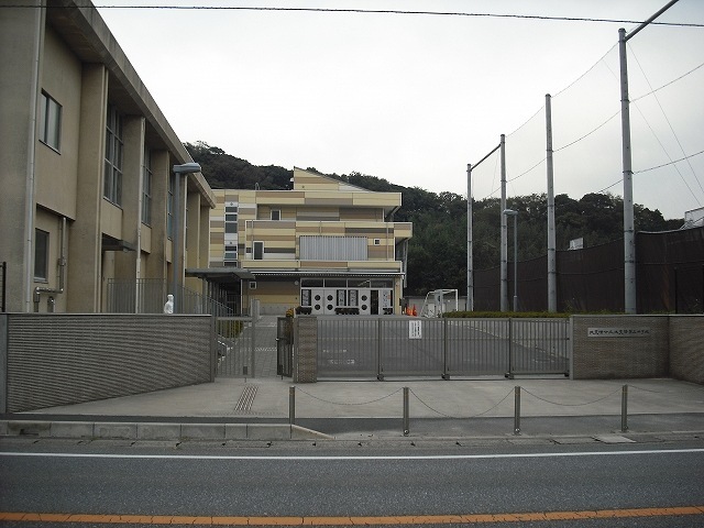 中学校　木更津市立第三中学校（中学校）まで1500m
