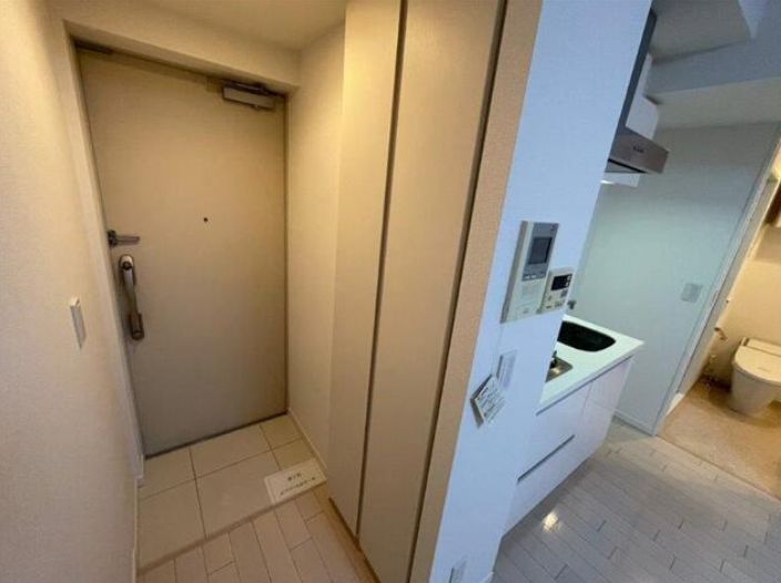 玄関　弊社は都内全域の物件をご紹介可能です！