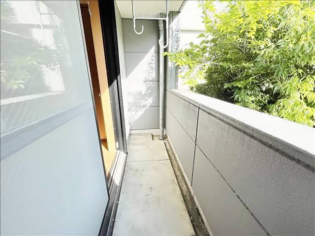 バルコニー　※室内写真は別室サンプル写真。