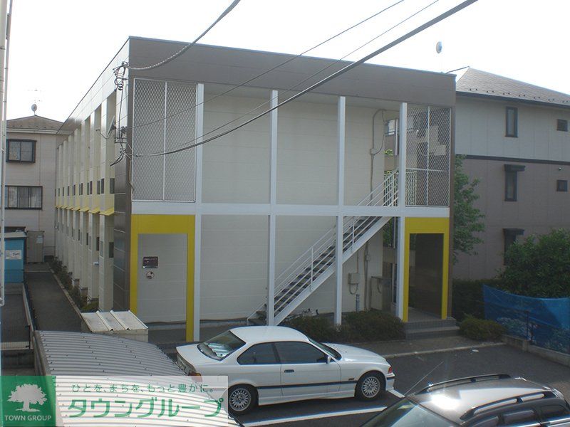 建物外観　駐車場