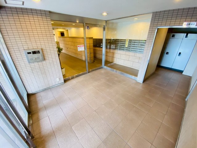 エントランス　※オートロック