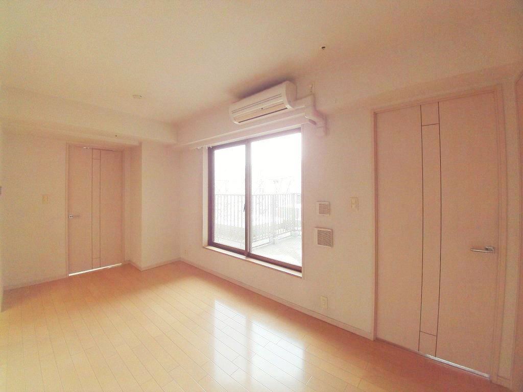 眺望　１１階の東南角部屋住戸ですので、日当たり・眺望良好です。