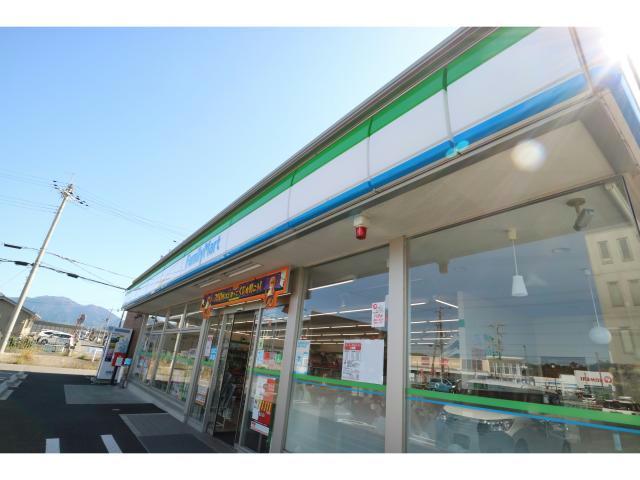 コンビニ　ファミリーマート日野町松尾店（コンビニ）まで603m