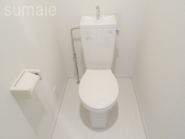 トイレ　清潔感のあるトイレで快適です♪