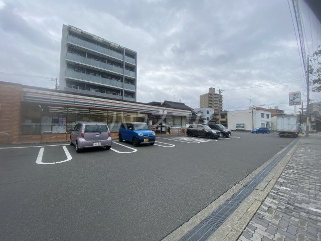 コンビニ　セブンイレブン 名古屋柳瀬町１丁目店（コンビニ）まで155m