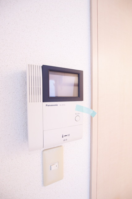 セキュリティ　来訪者を確認できるＴＶモニターホン