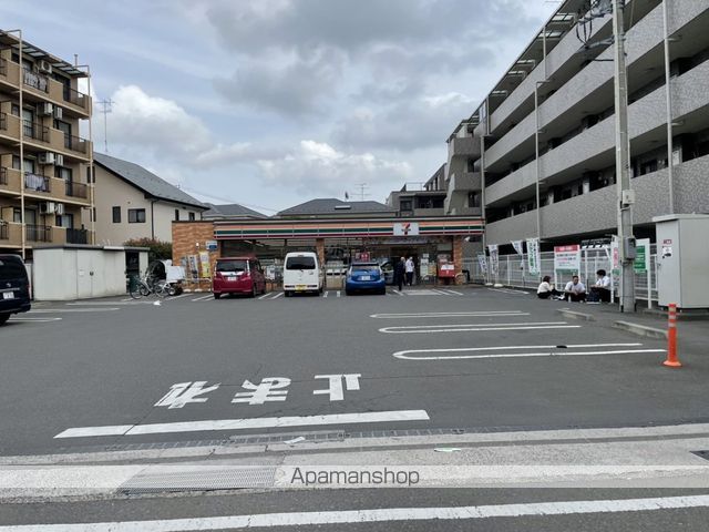 コンビニ　セブンイレブン（コンビニ）まで992m