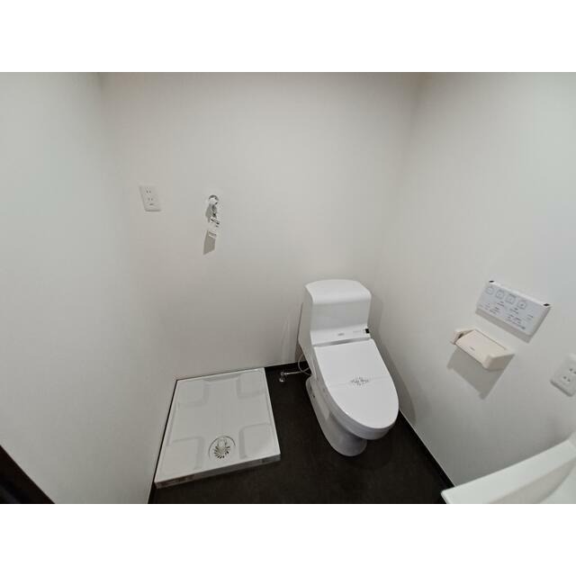 トイレ　同物件別部屋　参考画像