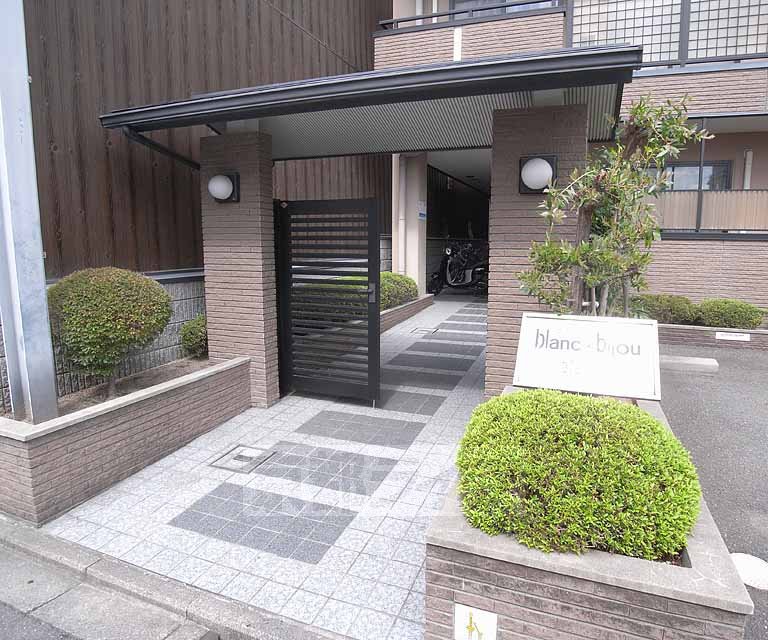 エントランス　京都らしい雰囲気がしますね。