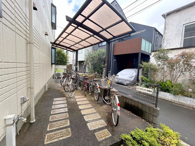 その他共有部分　★屋根付き駐輪スペース★