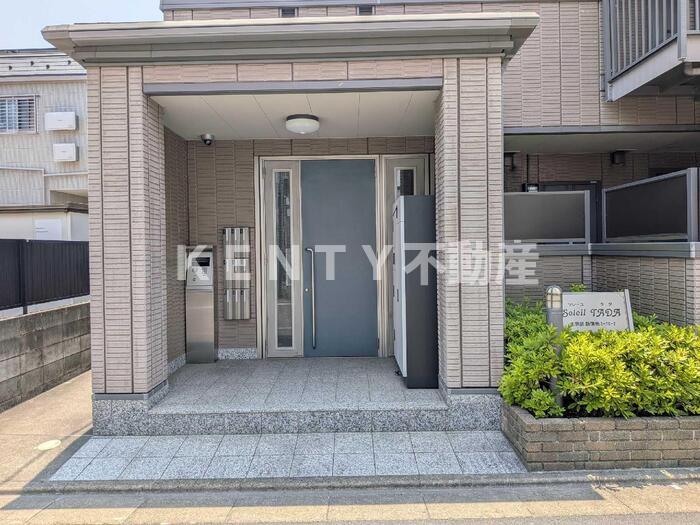 エントランス　清潔なエントランスです