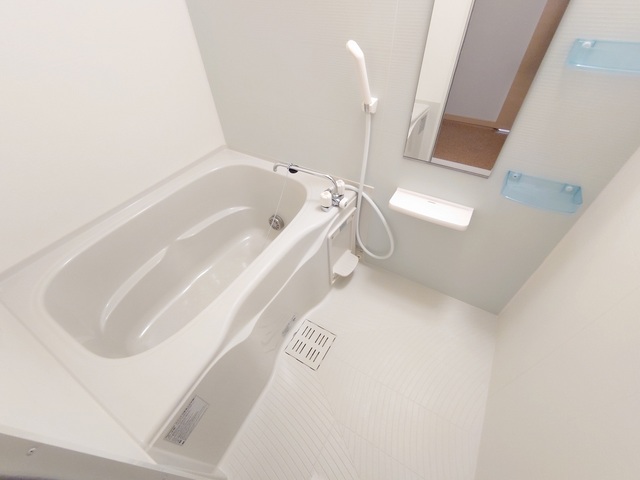 バス・シャワールーム　浴室換気乾燥機・追焚き給湯付き
