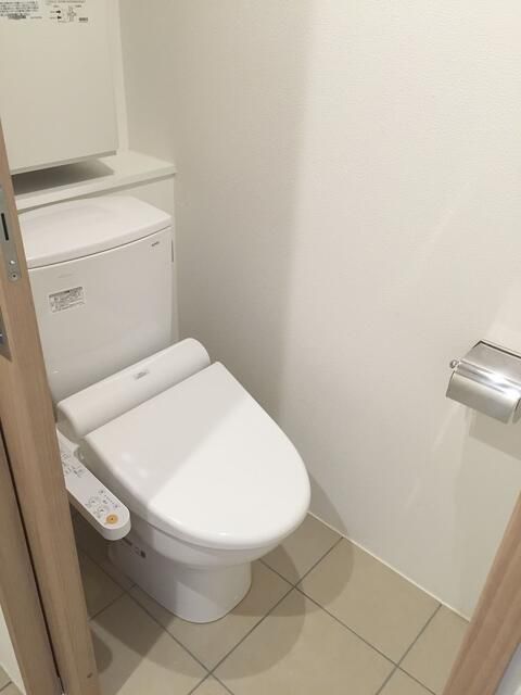 トイレ　温水便座つき！
