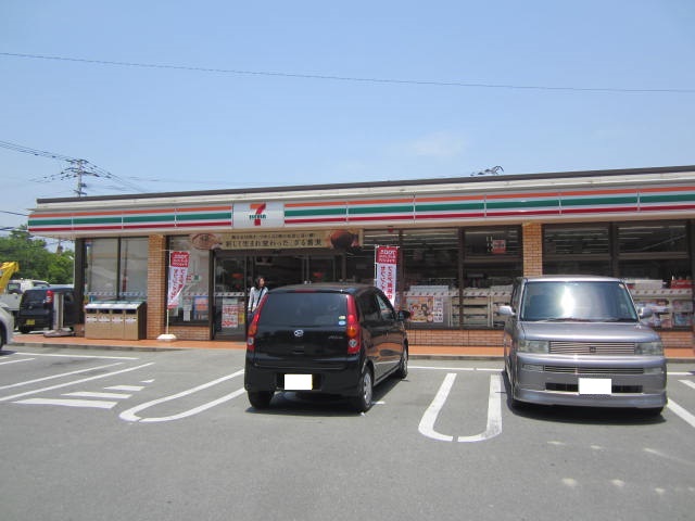 コンビニ　セブンイレブン久留米長門石店（コンビニ）まで597m