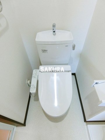トイレ　落ち着いた色調のトイレです♪