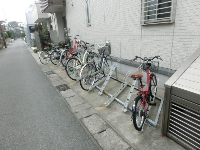 その他共有部分　駐輪場完備